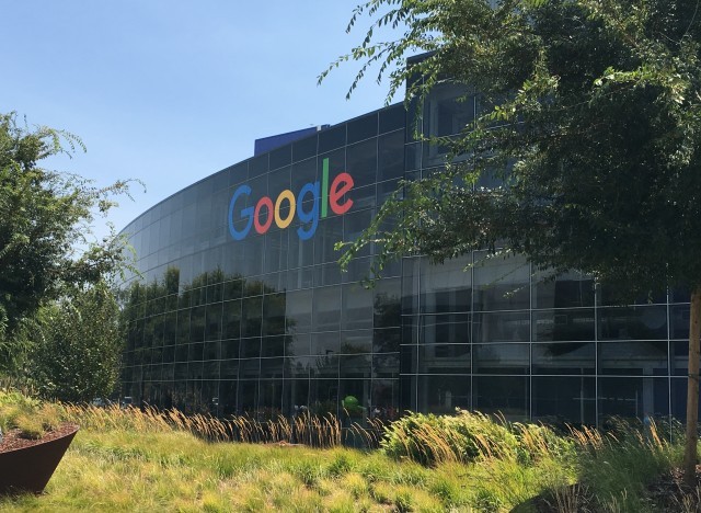 Googleplex_HQ_(cropped)-q6mIn28HVd.jpg