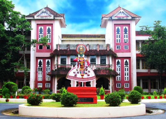 campus-r8mM9JN6wz.jpg