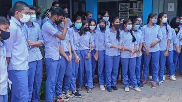 girls n boys-nJiplPkZkV.webp