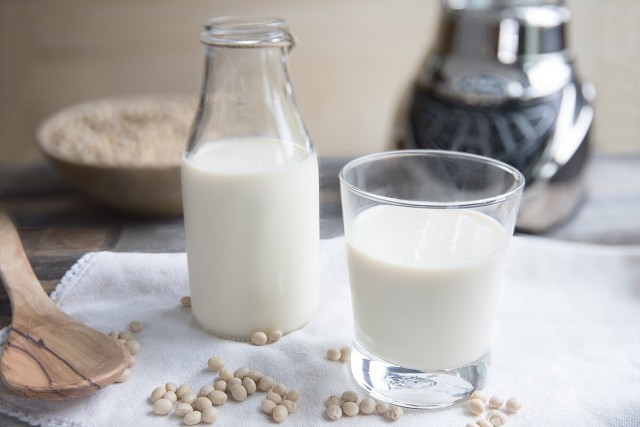 milk-2Yj0YeSOYK.jpg