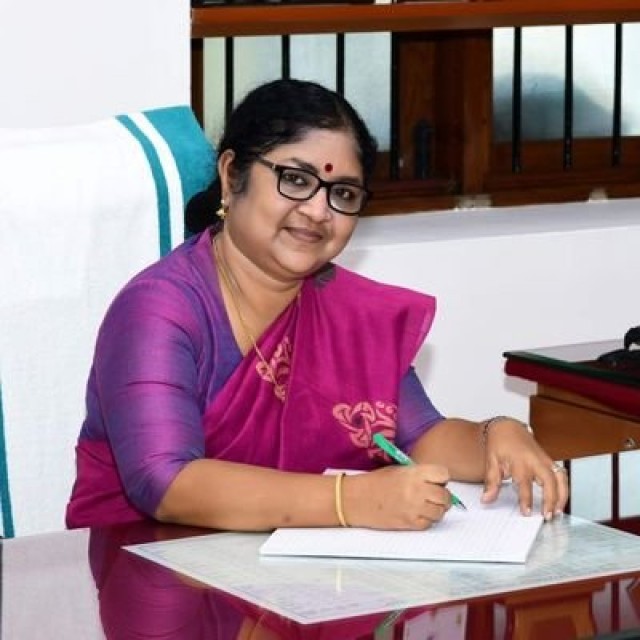 r bindhu-IhcuONLaKf.jpg
