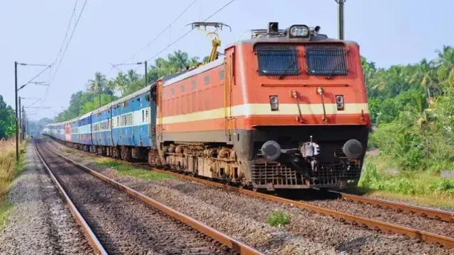 train kerala-ppYSRZ9z23.webp