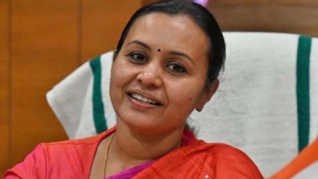 veena-george-1108216-8a72kh0DO0.jpg